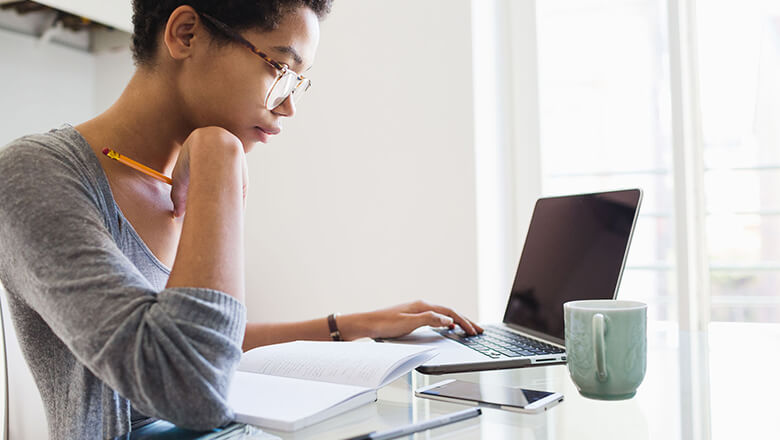 What Is the APR for Student Loans and How Is It Calculated?